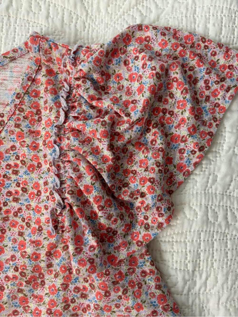 LC Lauren Conrad Coral Floral Ruffle Sleeve Top 1X - Picture 3 of 8